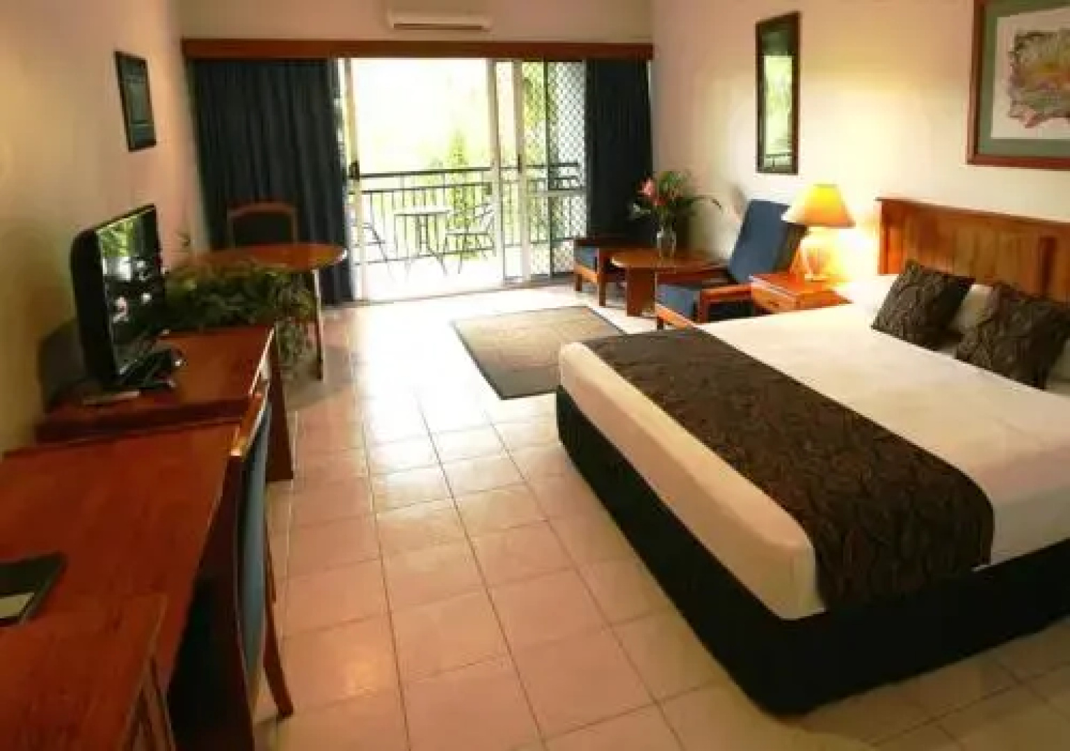 Liamo Reef Resort