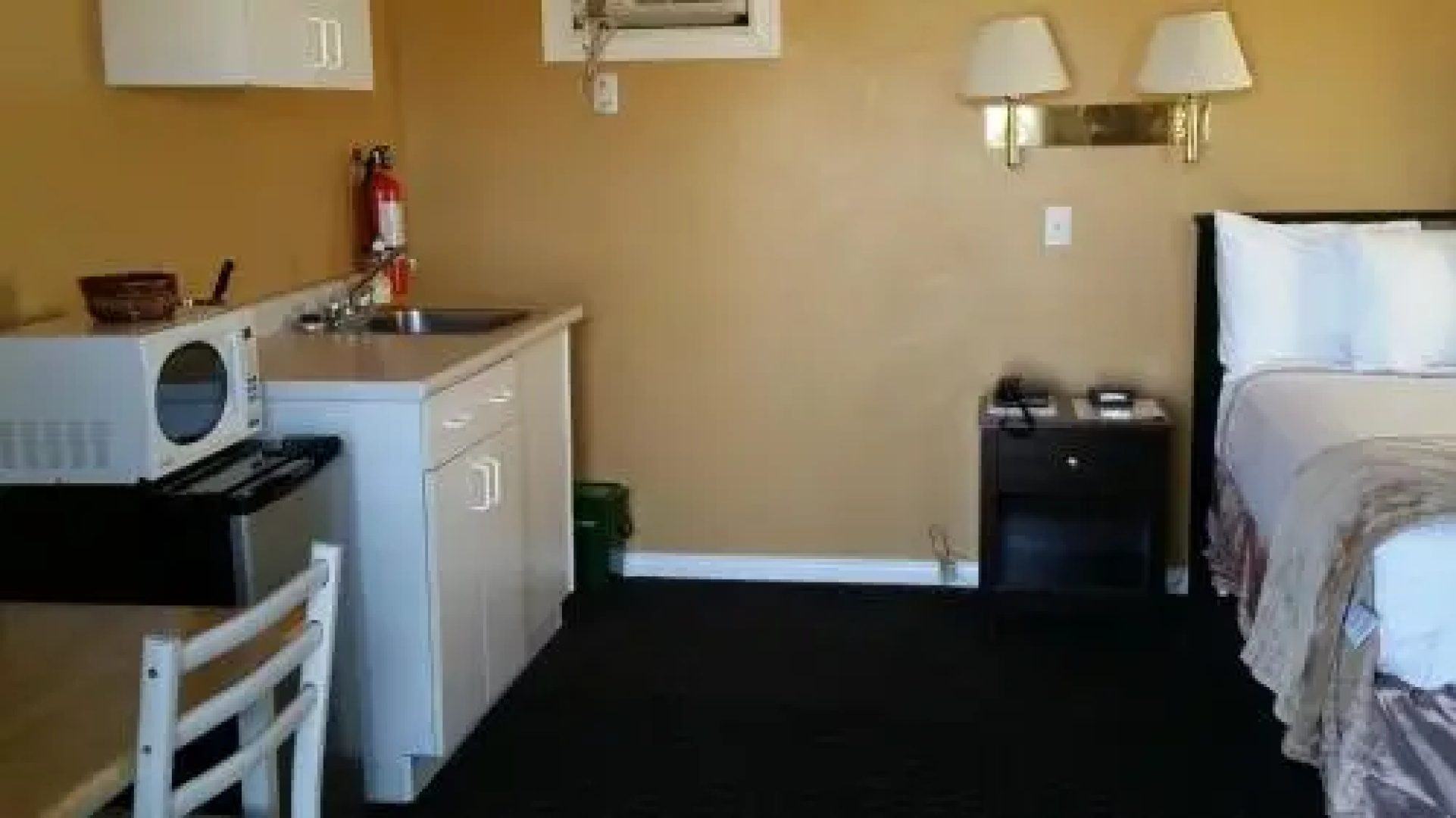 Middleton Motel & Suites
