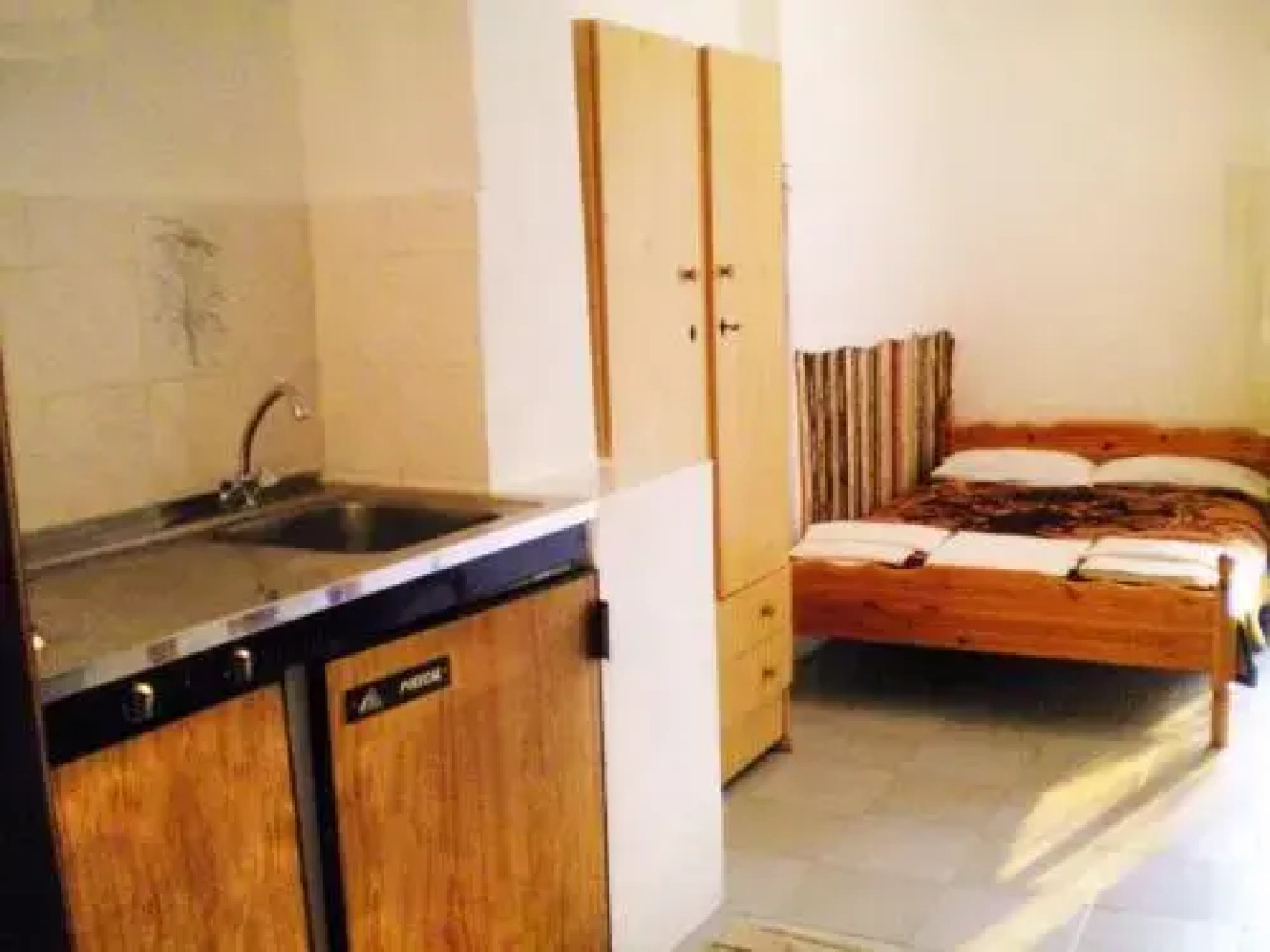 Diamanti Molivos Studios & Apartments