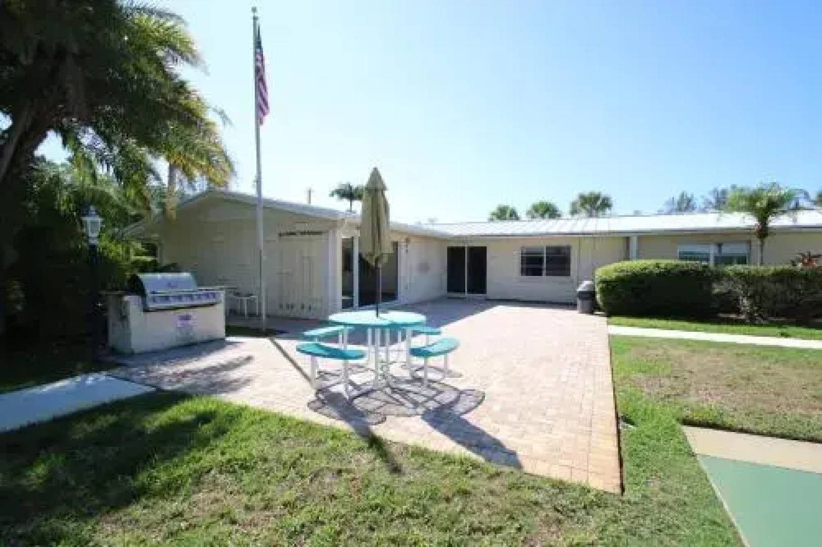 Beach Condo on Siesta Key Beach With Heated Pool