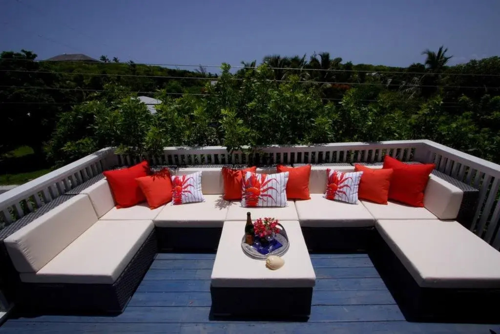 The Hideaway In Harbour Island!