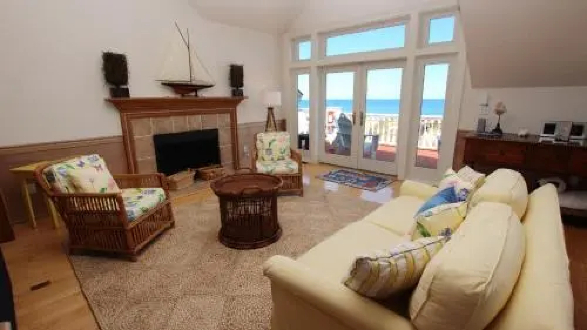 Life's a Beach - 6 Br Home