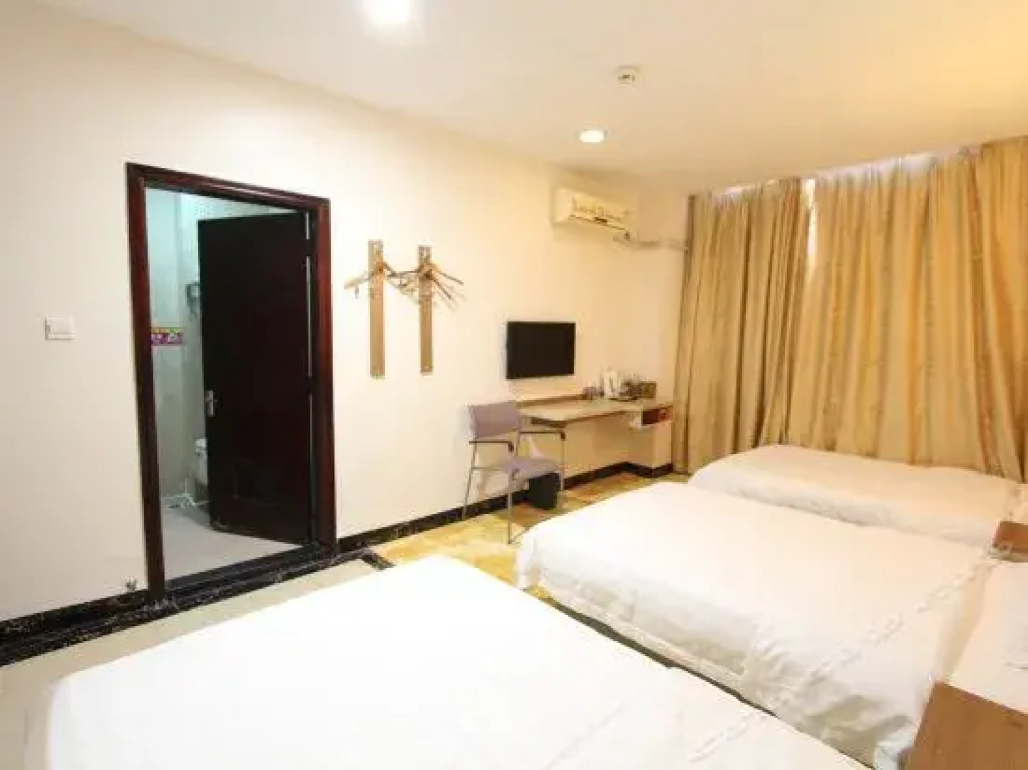 Foshan Suerye Weibang Hotel