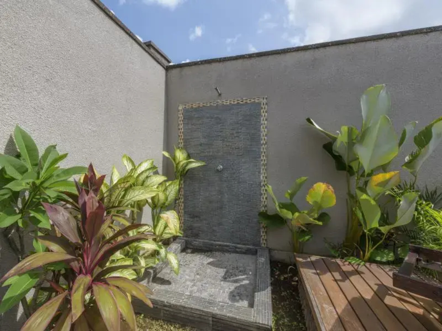 Elegant Private Villa, 3 BR, Seminyak With Staff