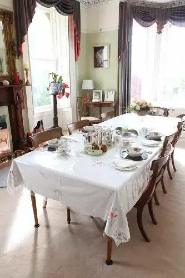 Oakhurst House B&B