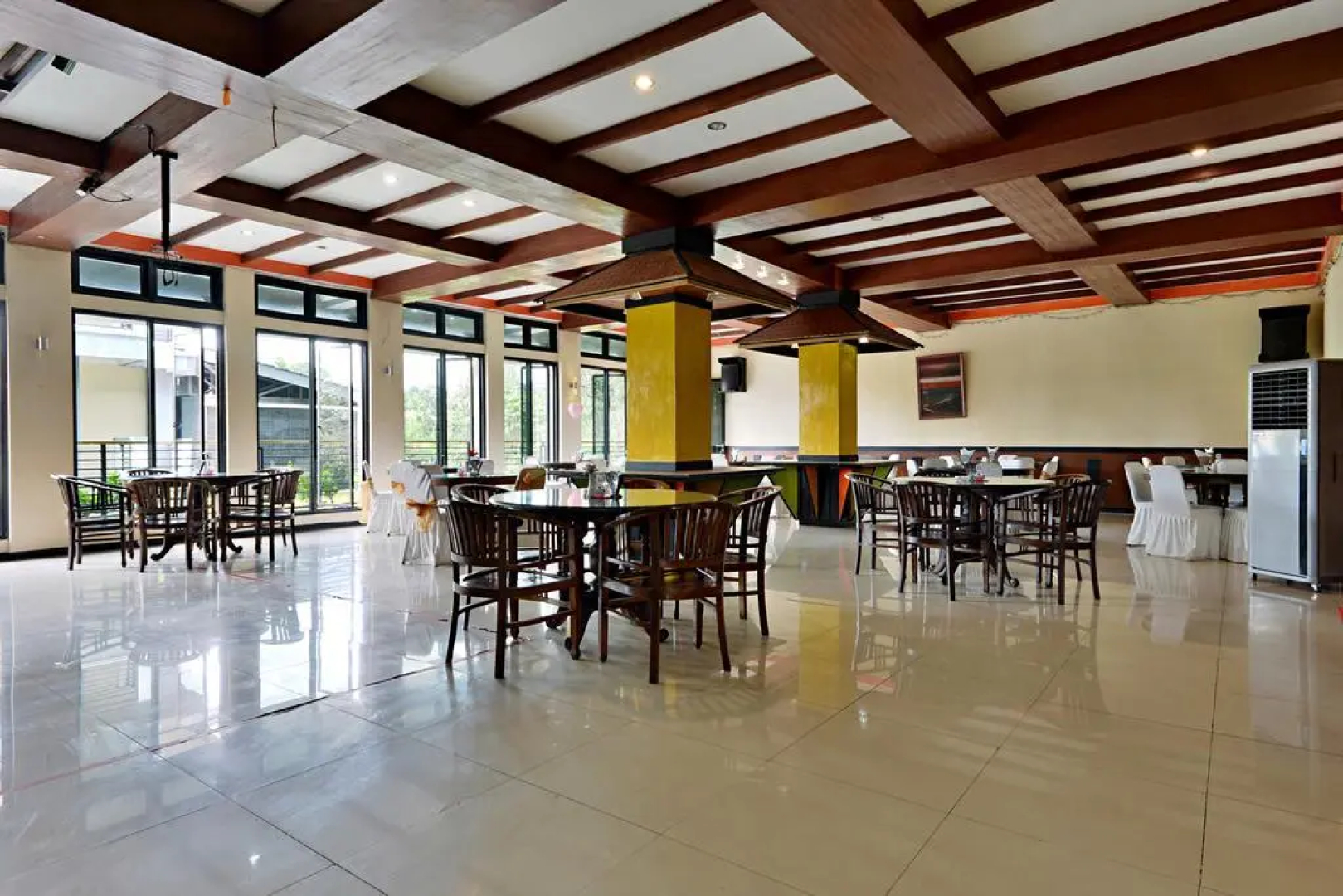 ZEN Rooms Cibogo Megamendung Puncak