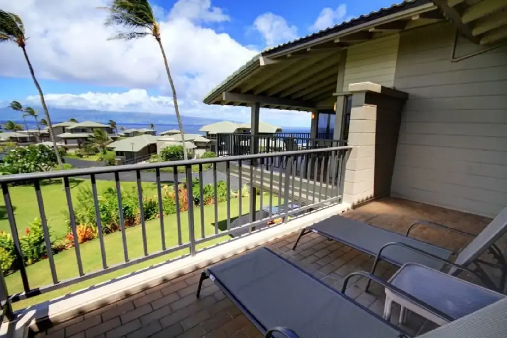 Bay Villa 11B3-4 by RedAwning