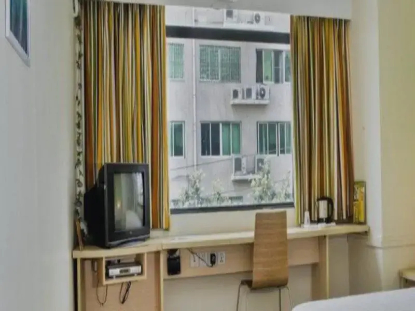 7 Days Inn Zhaotong Hailou Road Branch