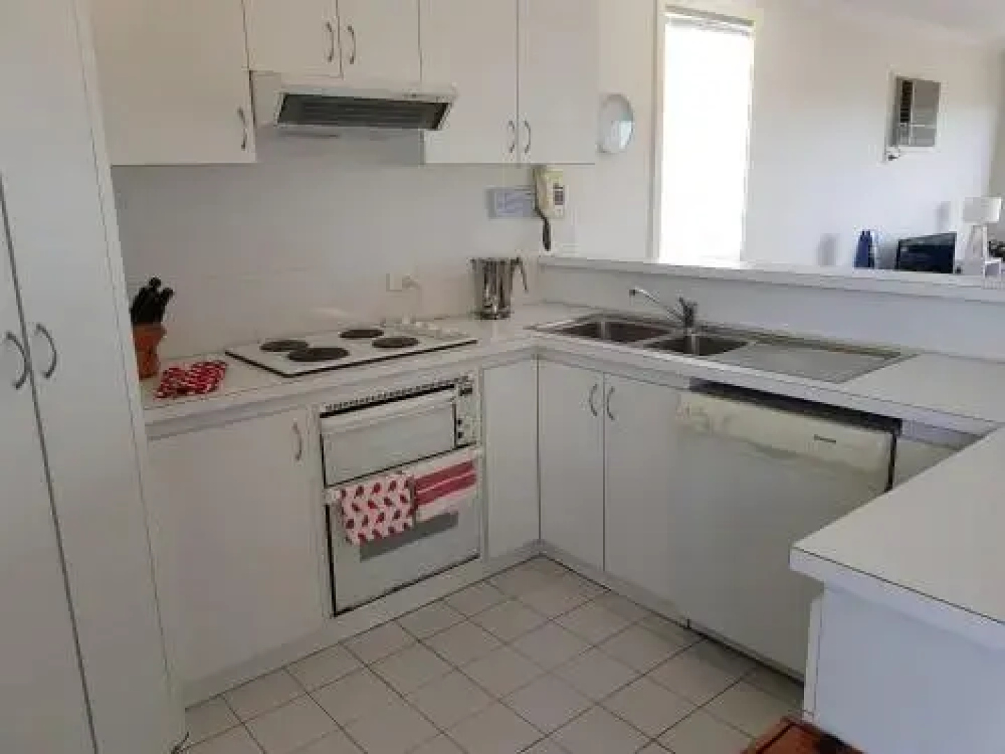 The Esplanade Holiday Home