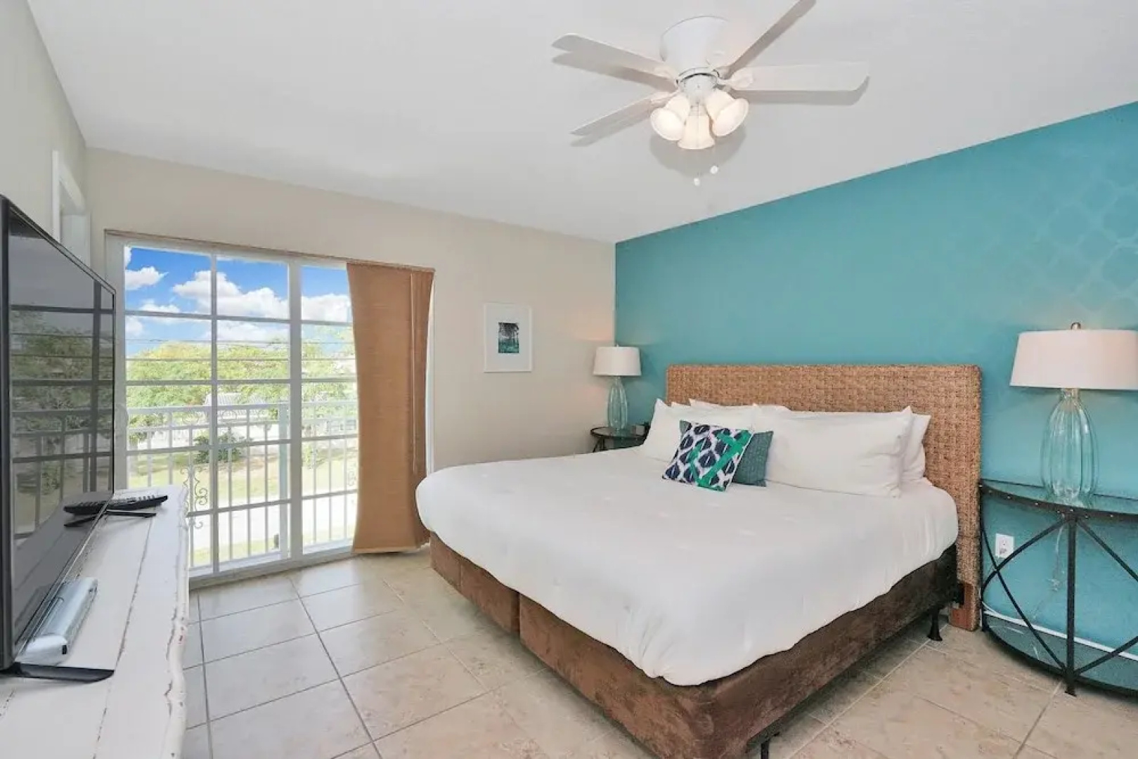 Affinity Santa Barbara - New Gated Townhome, Pool, Hot Tub