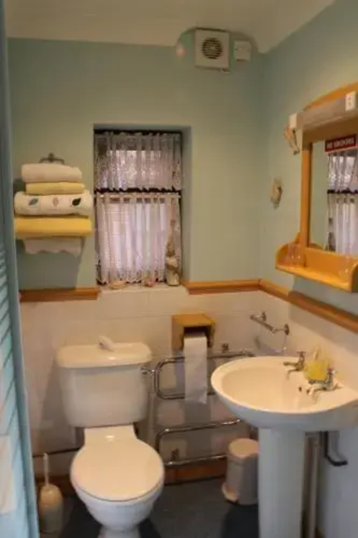 Hillfield House B & B