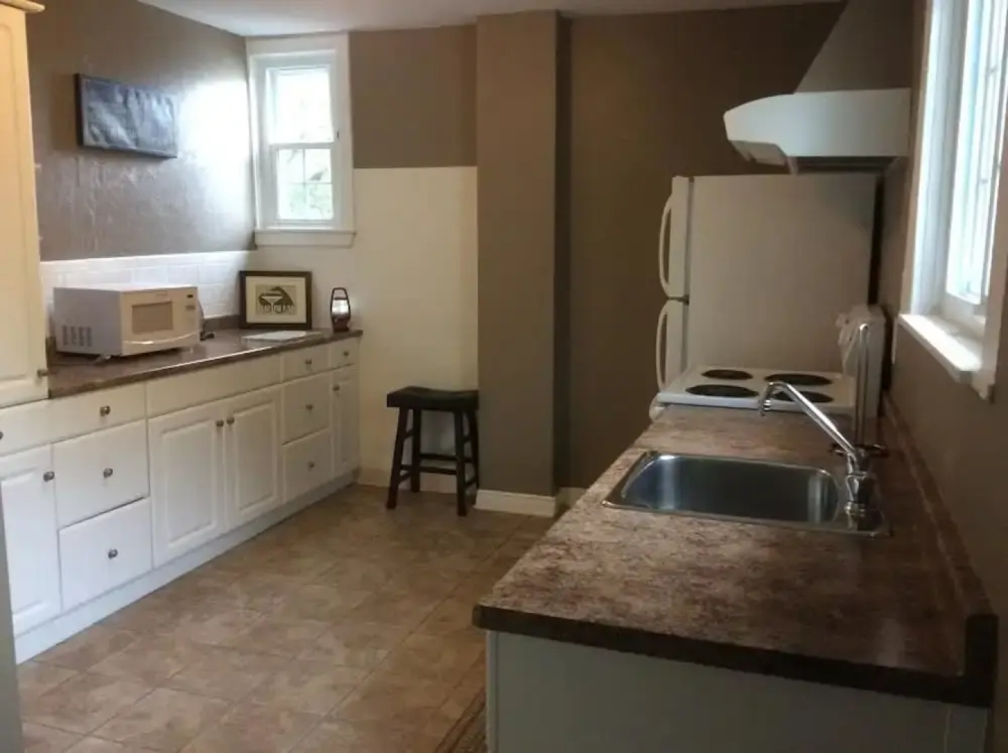Sunnyside Niagara Cottage