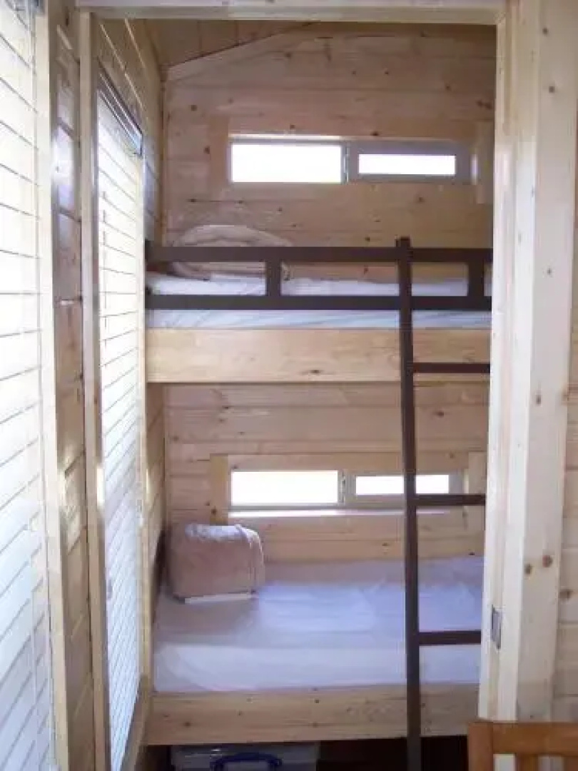 Snowflower Camping Resort Cottage 7