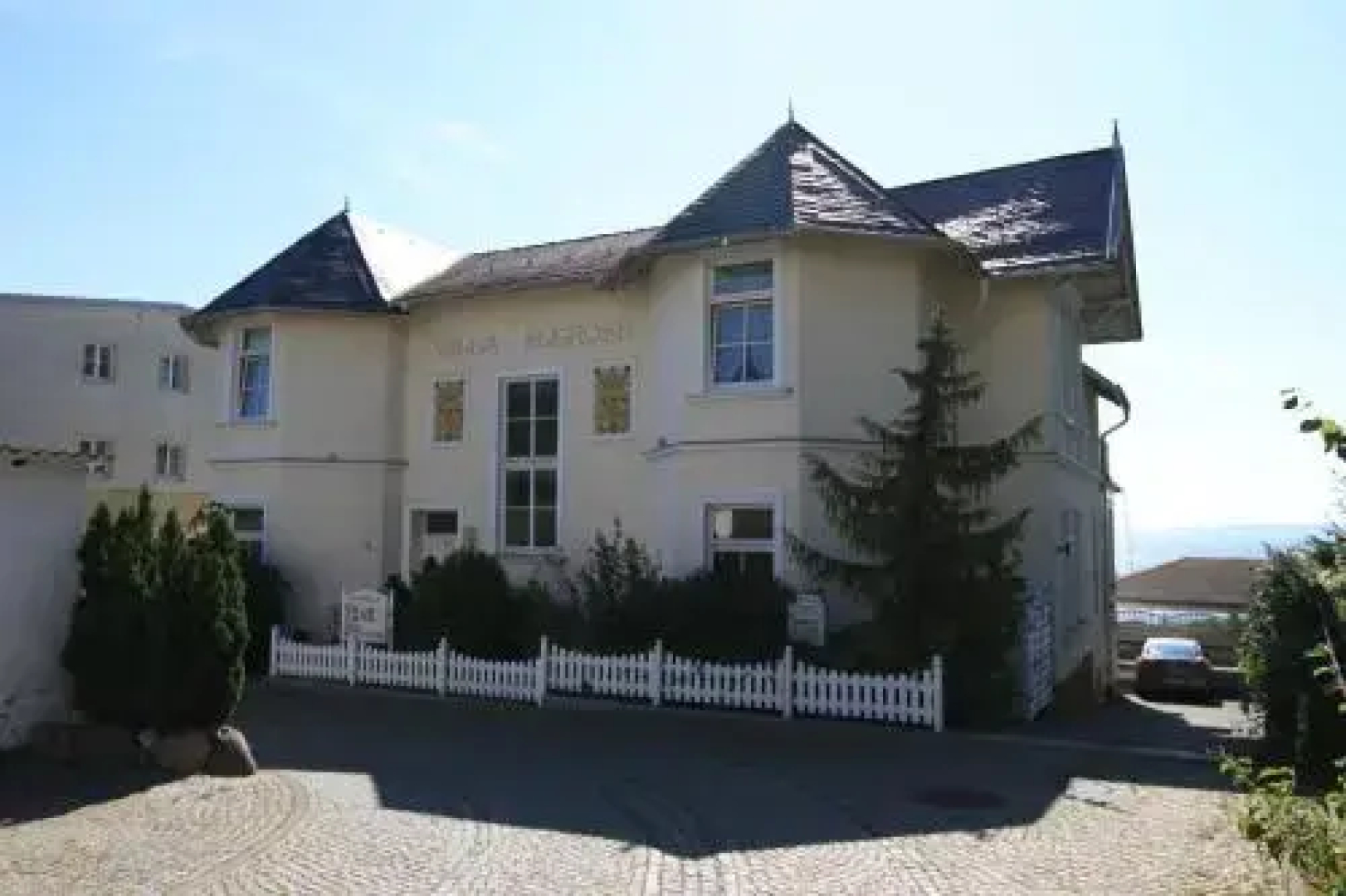 Ferienwohnung Seerose mit Terrasse