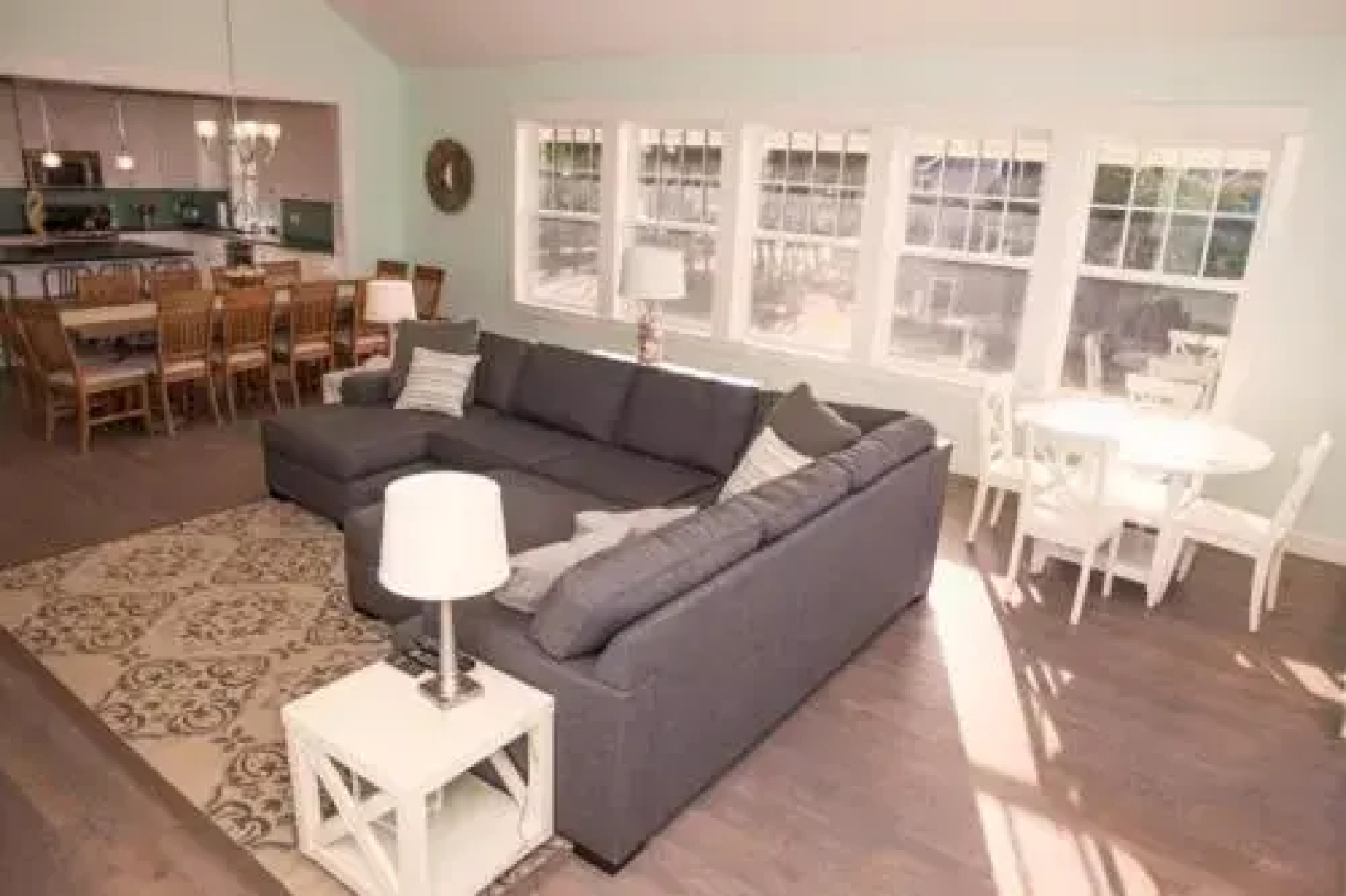 The Driftwood - 5 Br home by RedAwning