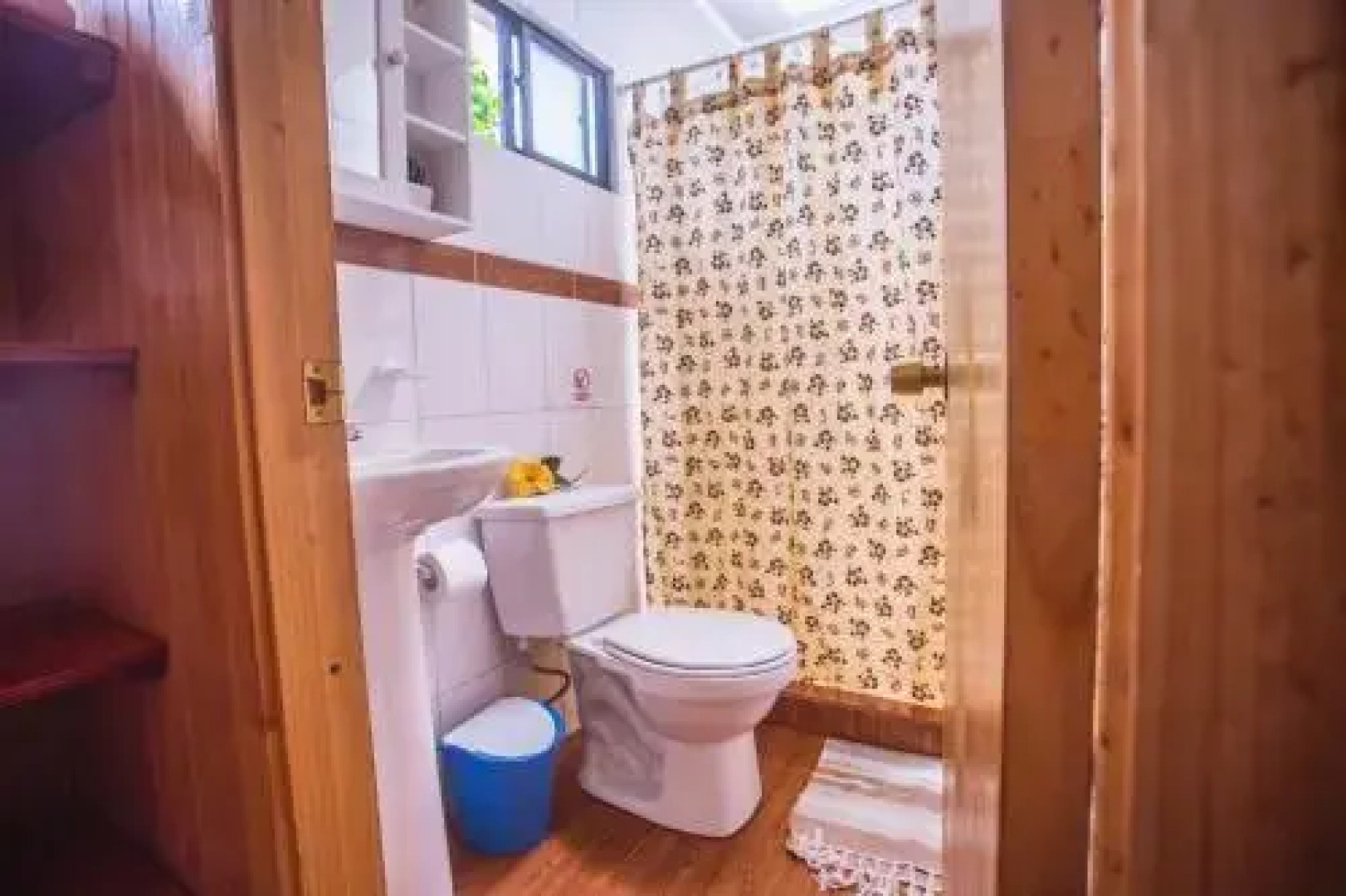 Hostal y Cabañas Tojika