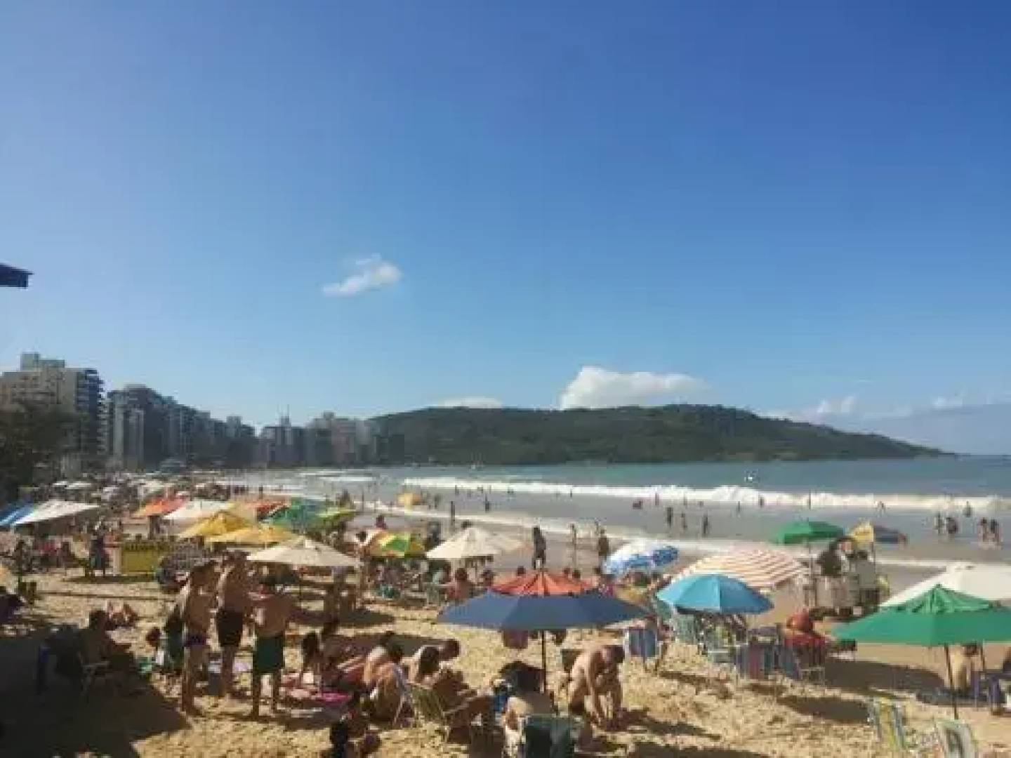 Kitnet no 1º Piso, a 300m da Praia do Morro