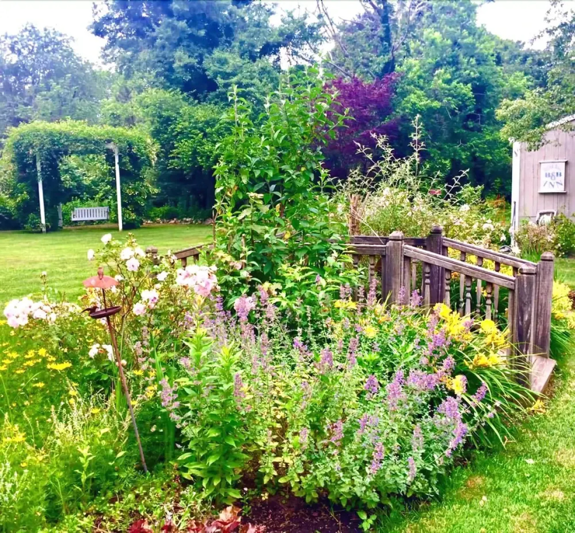 Isaiah Hall Bed & Breakfast Inn