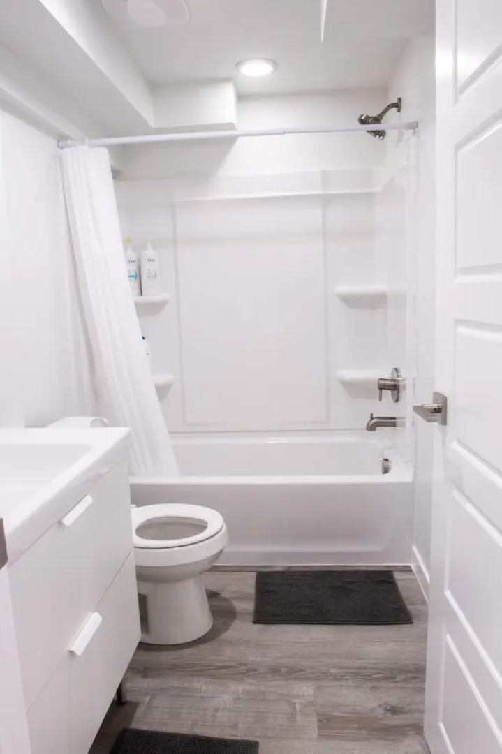 New Luxury Apt Close to Shops, Ski Resorts, and More