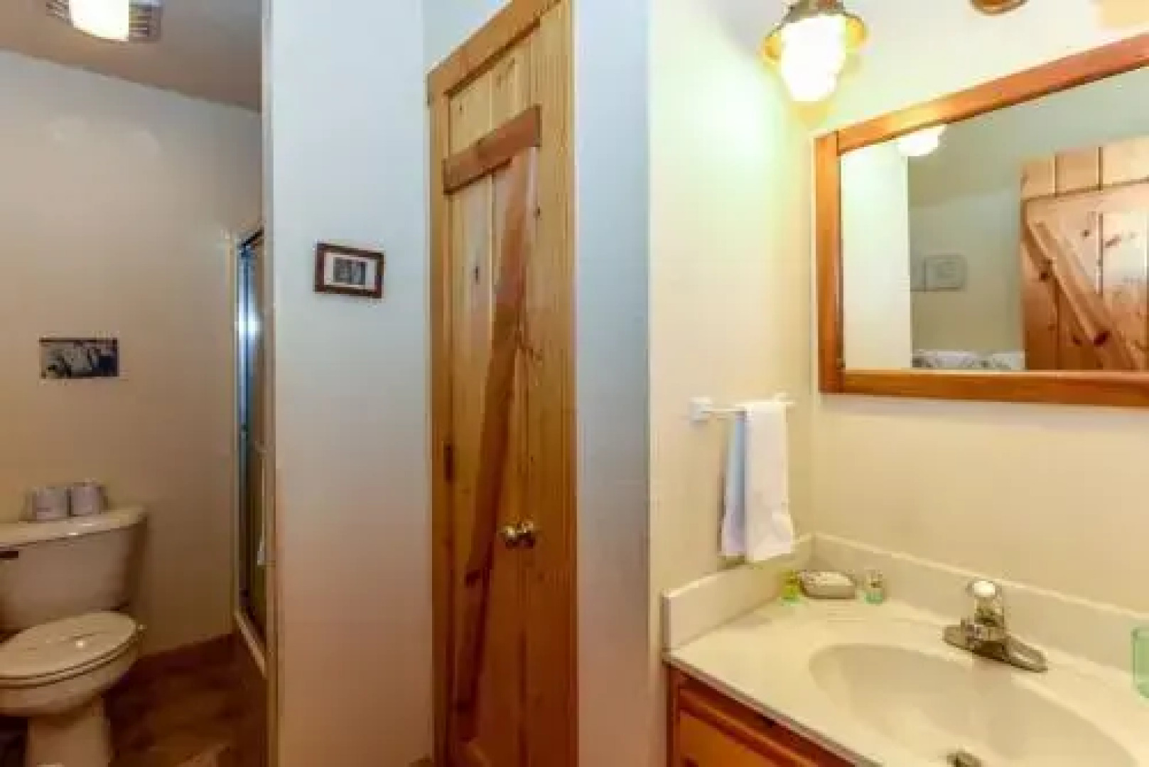 Beeks Peak - 4 Br home by RedAwning