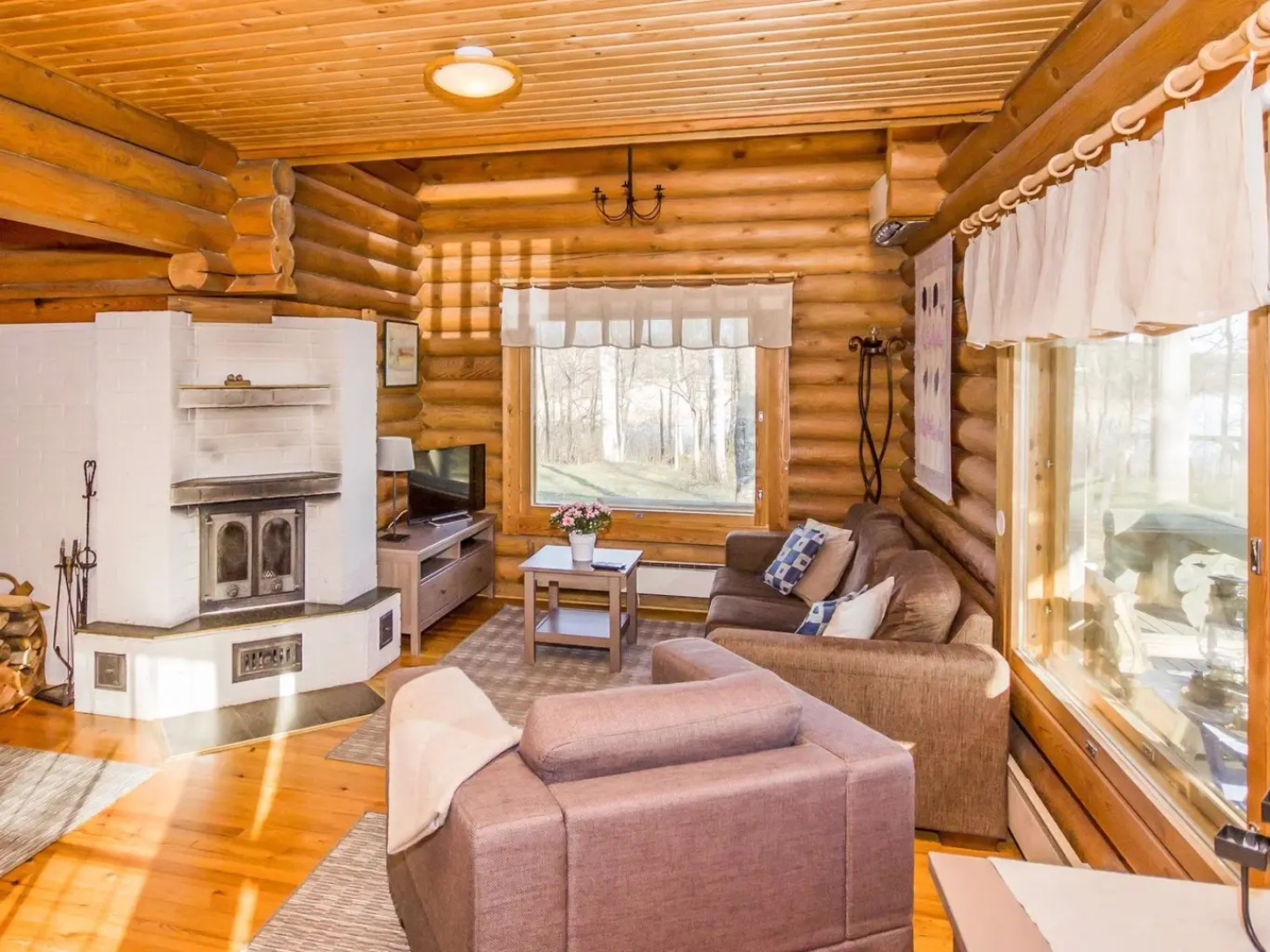 Holiday Home Karhulinna