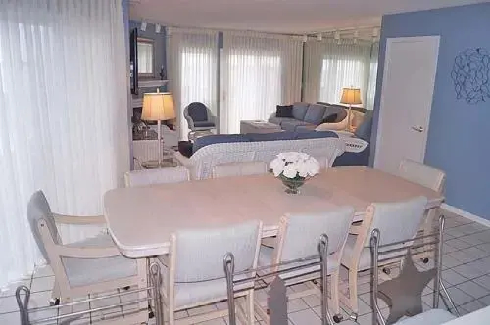 Harbour Island 68J