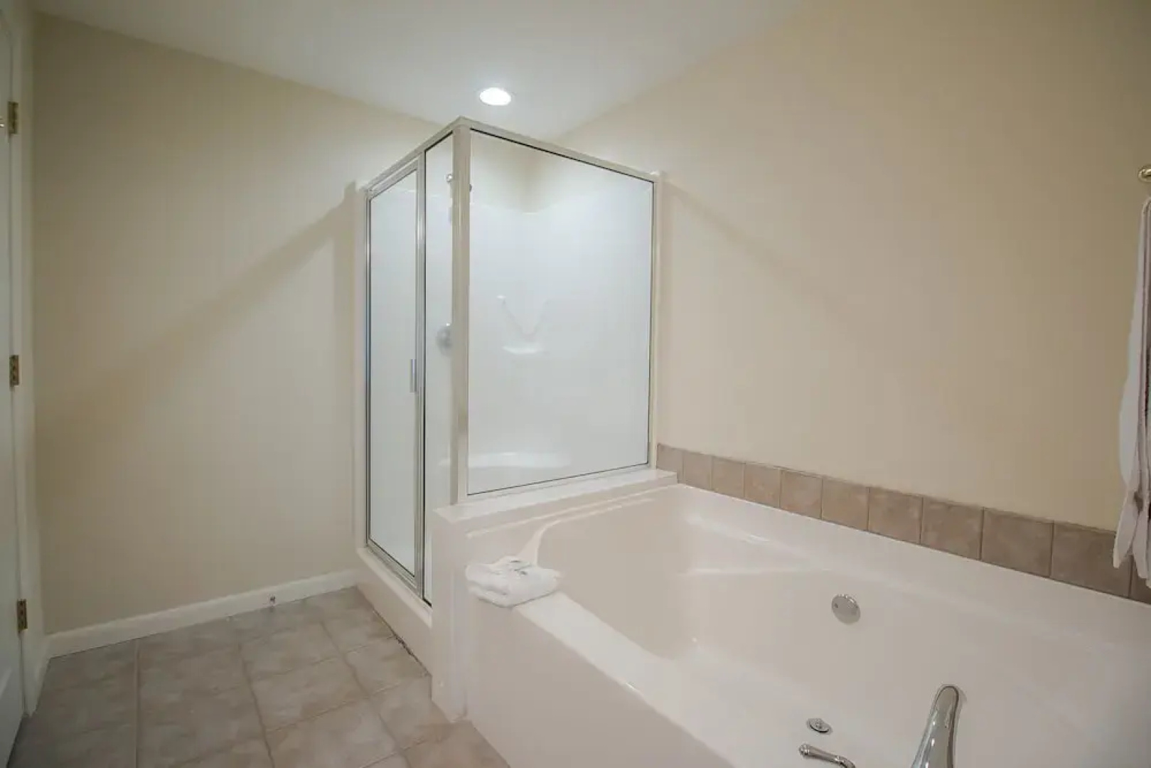 Legacy Towers-Legacy I 1206