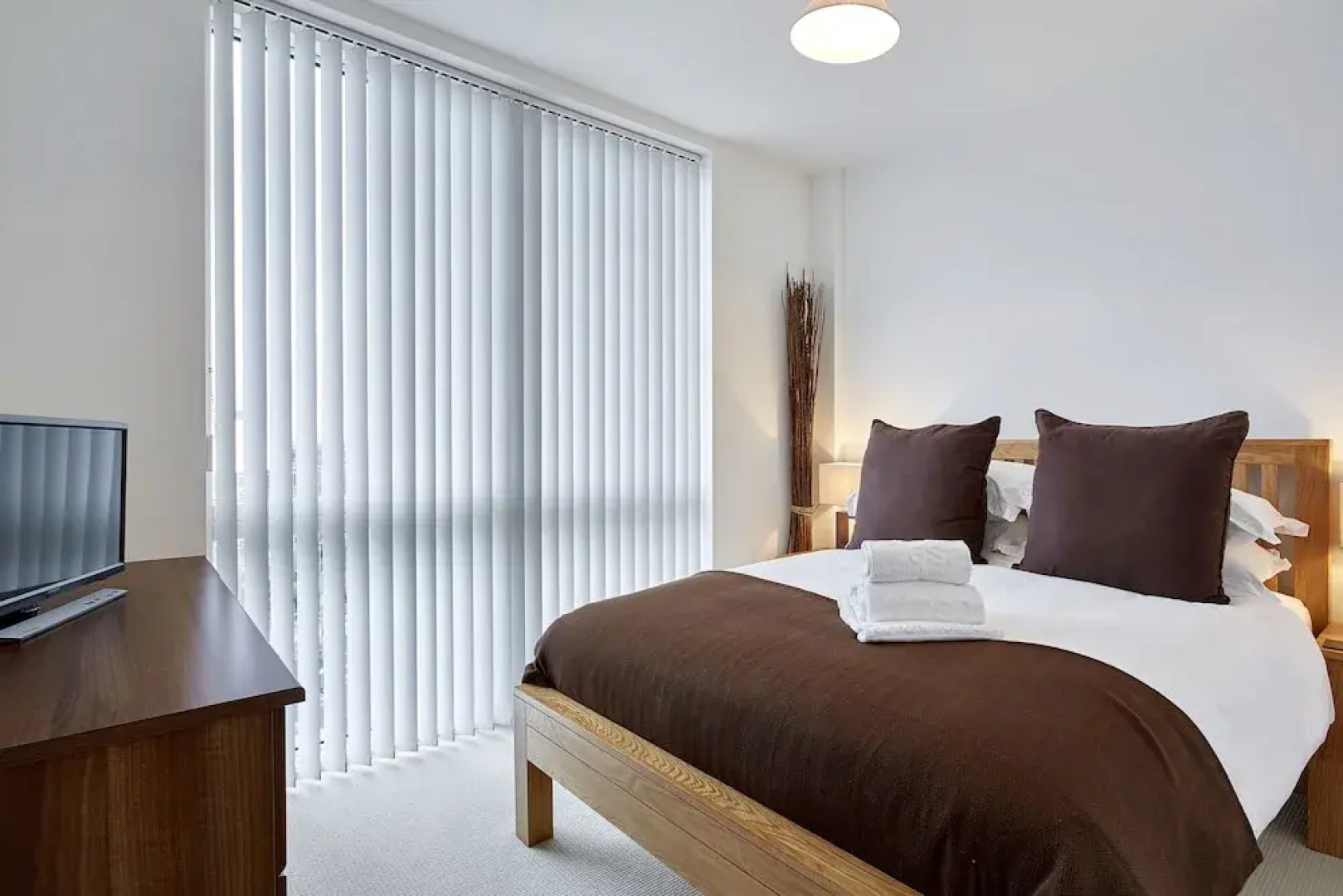 Skyline Plaza By Esa