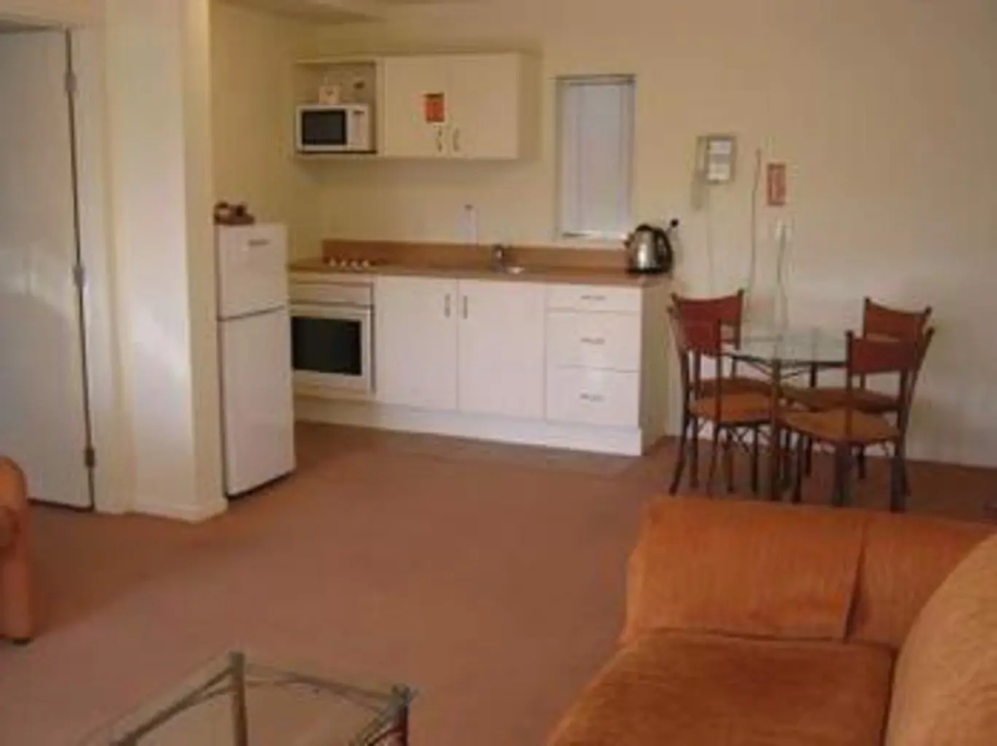 Albany Executive Motor Inn