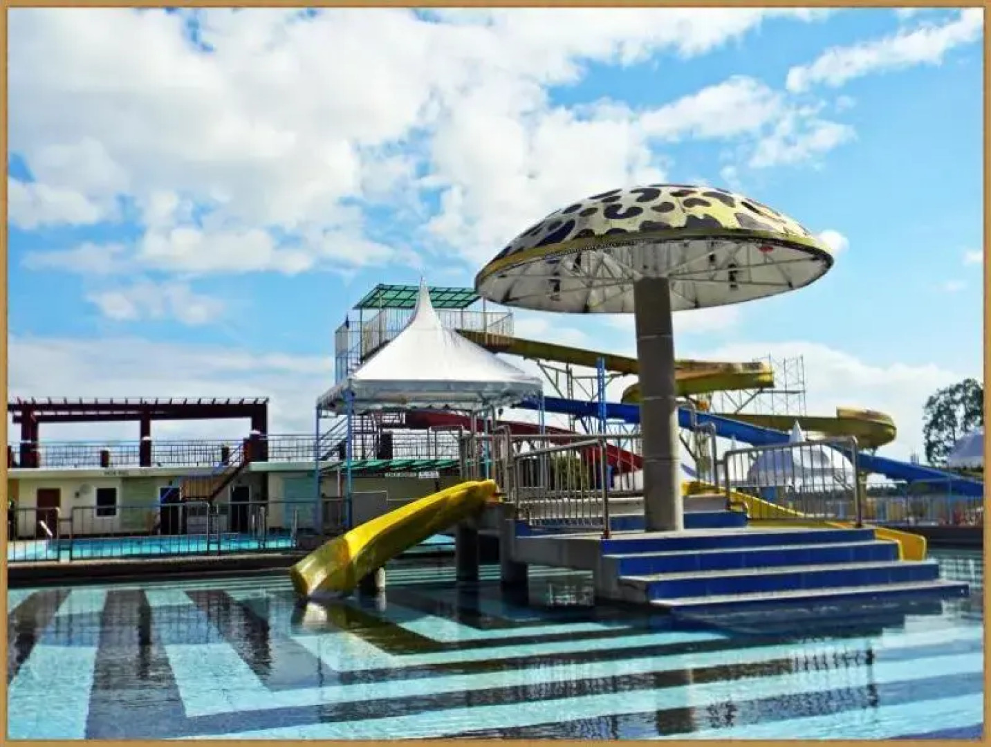 Macagang Hotel and Resort