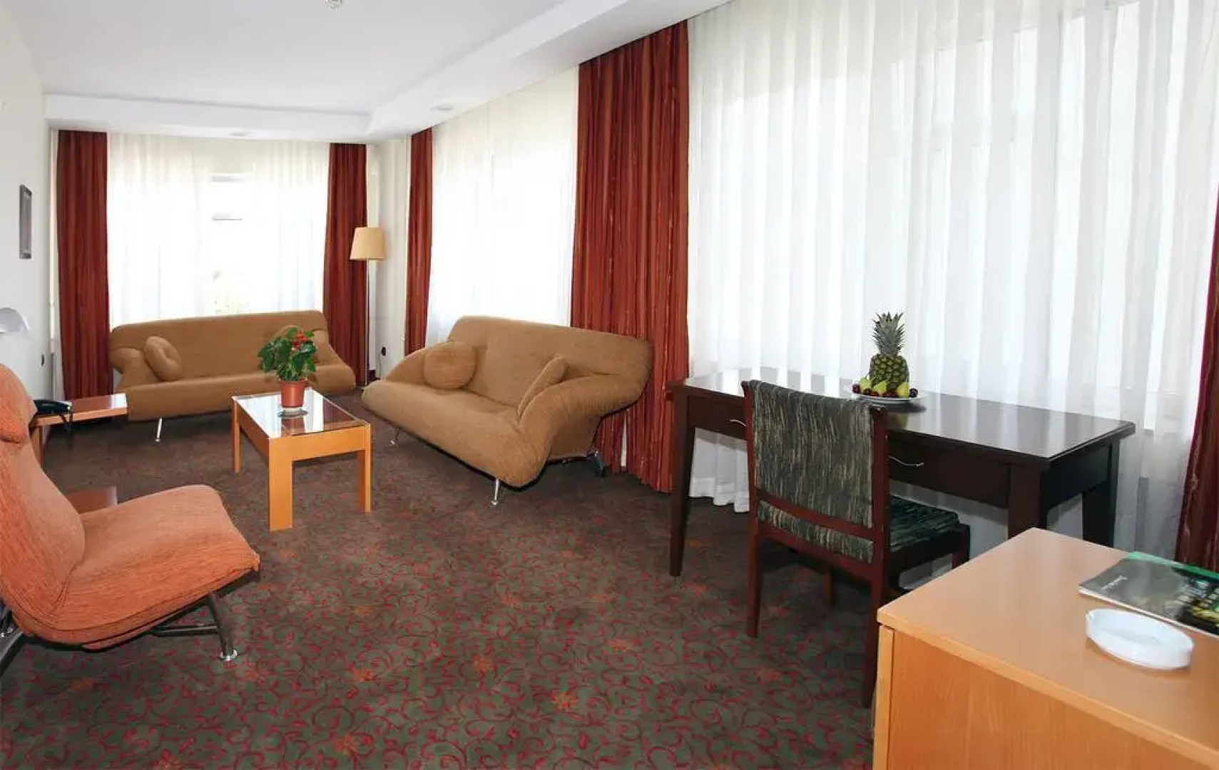 Yafeya Hotel
