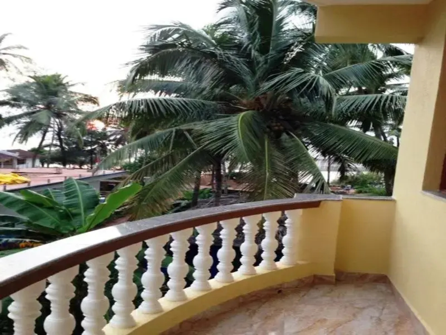 Thomas Beach Guesthouse