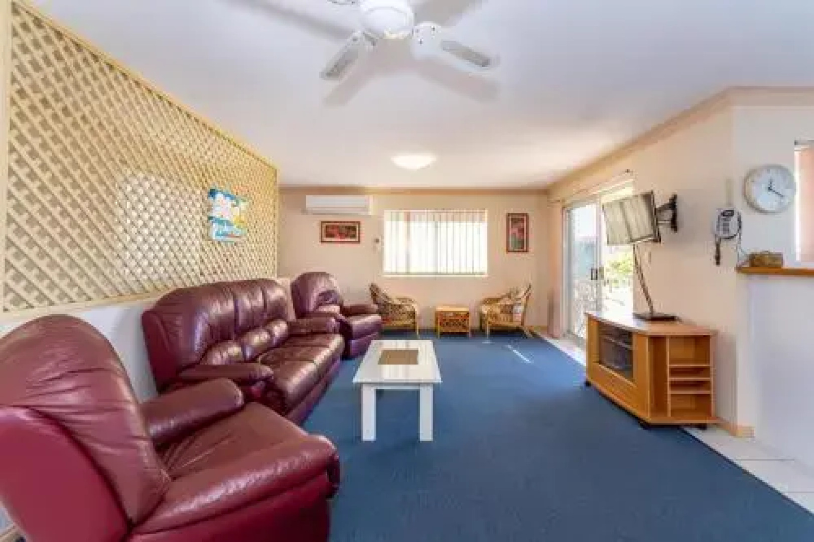 Stylish Unit Opposite Foreshore - Sylvan Beach Esp, Bellara