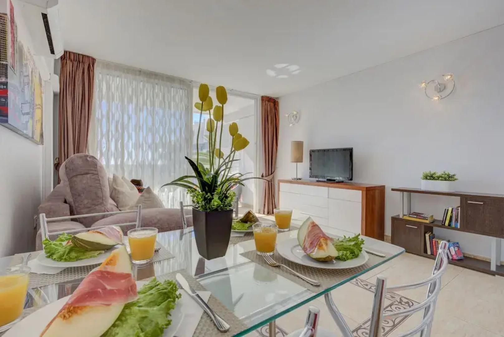 307 Bright Apartment, Sea View, WiFi, Air Conditioning