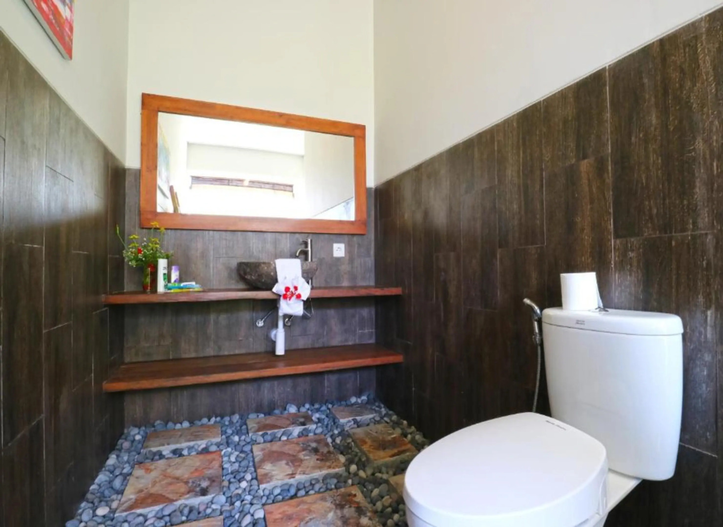 The Ocean Views Luxury Villas & Apartment by ZUZU