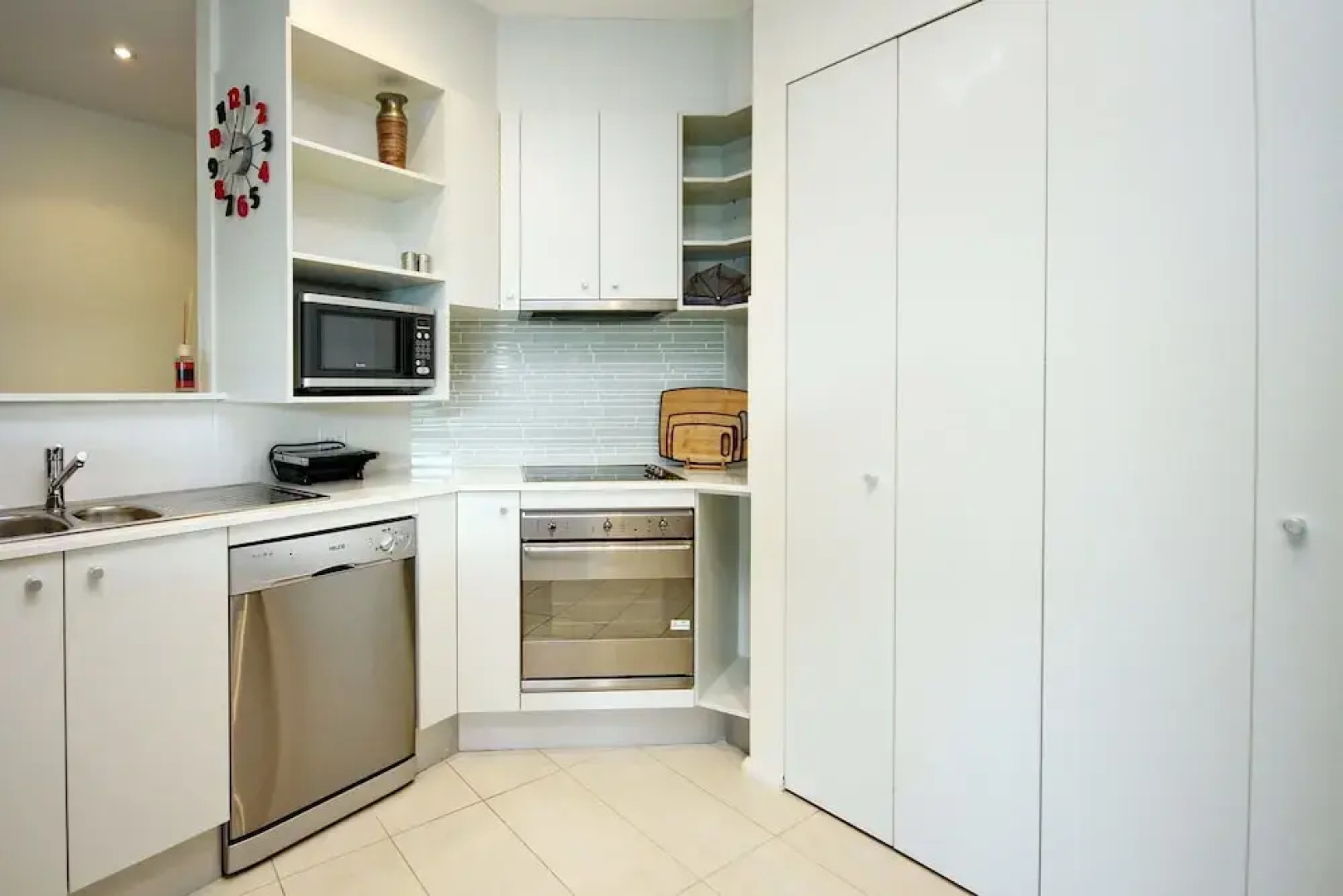 Pacific Blue Apartments