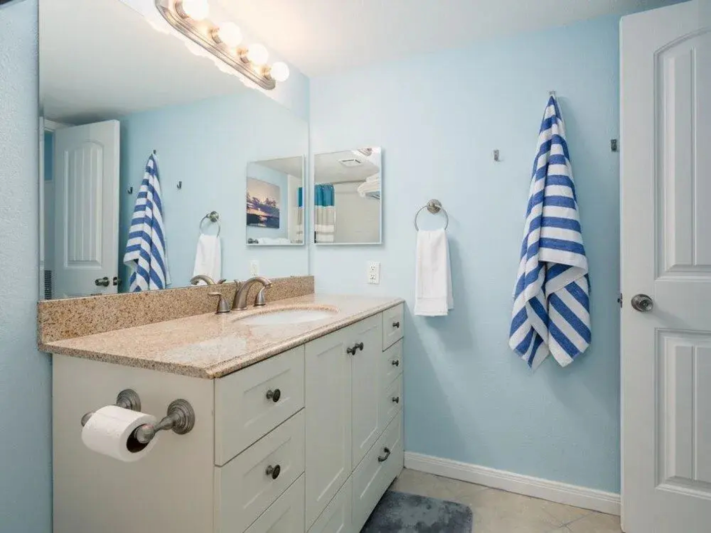 Beachfront Condo w/ Pool & Hot Tub by RedAwning