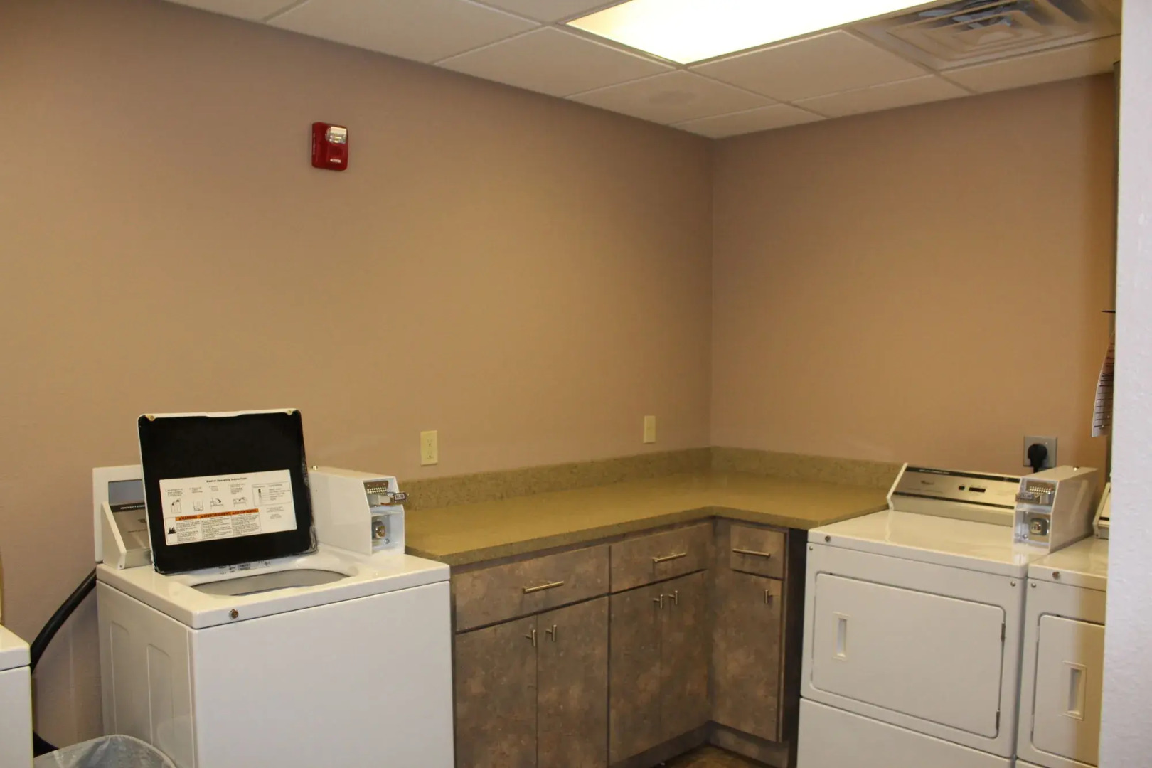 Bell's Extended Stay and Suites