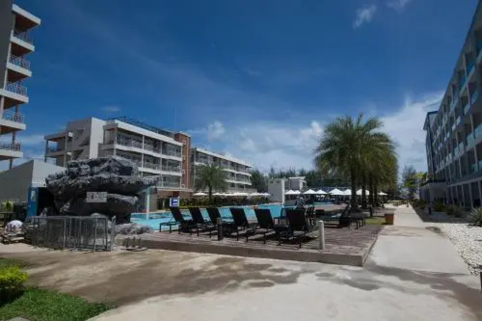 Grand Blue Condo 602 By Malai