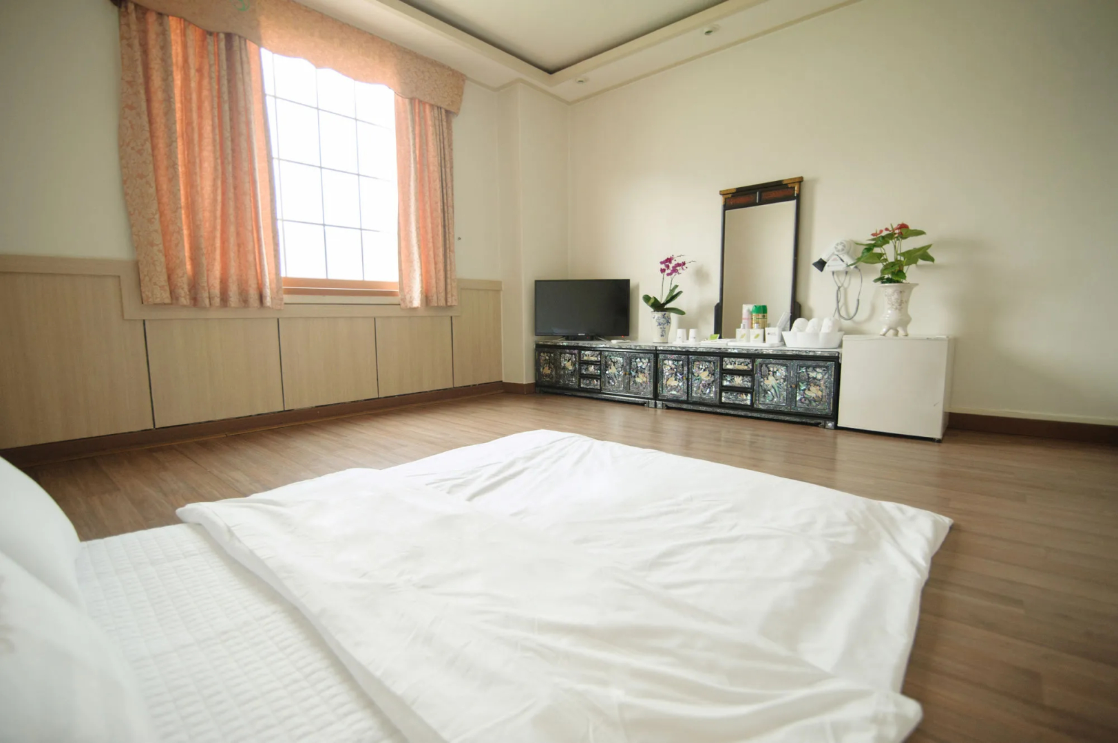 Chungmu Beach Hotel