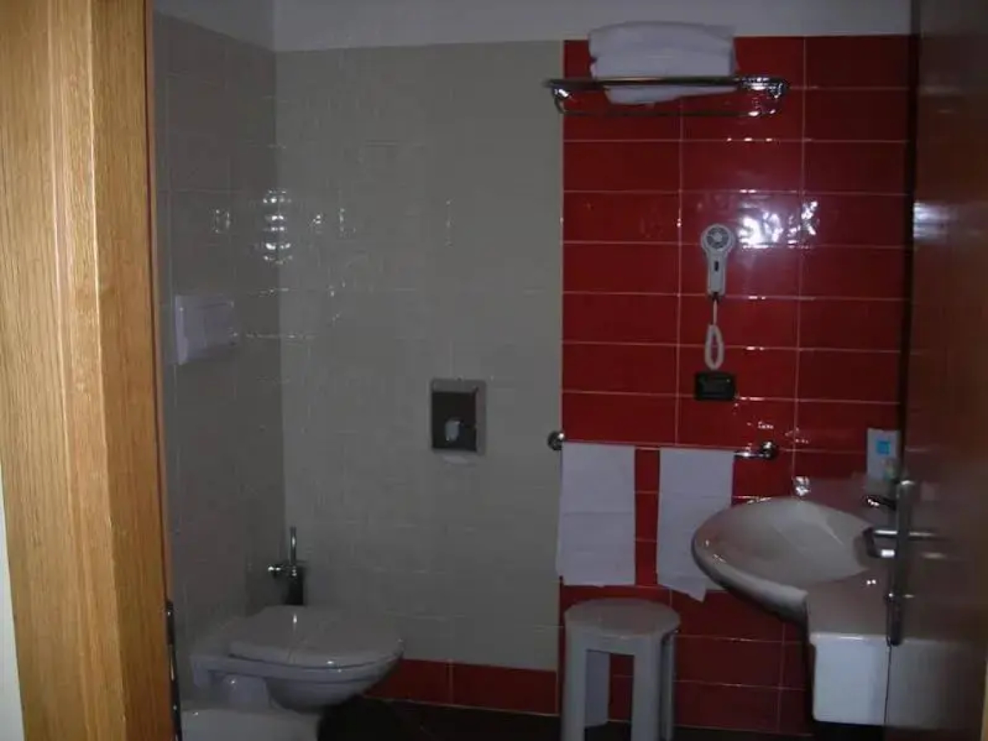 Manhattan Village Hotel