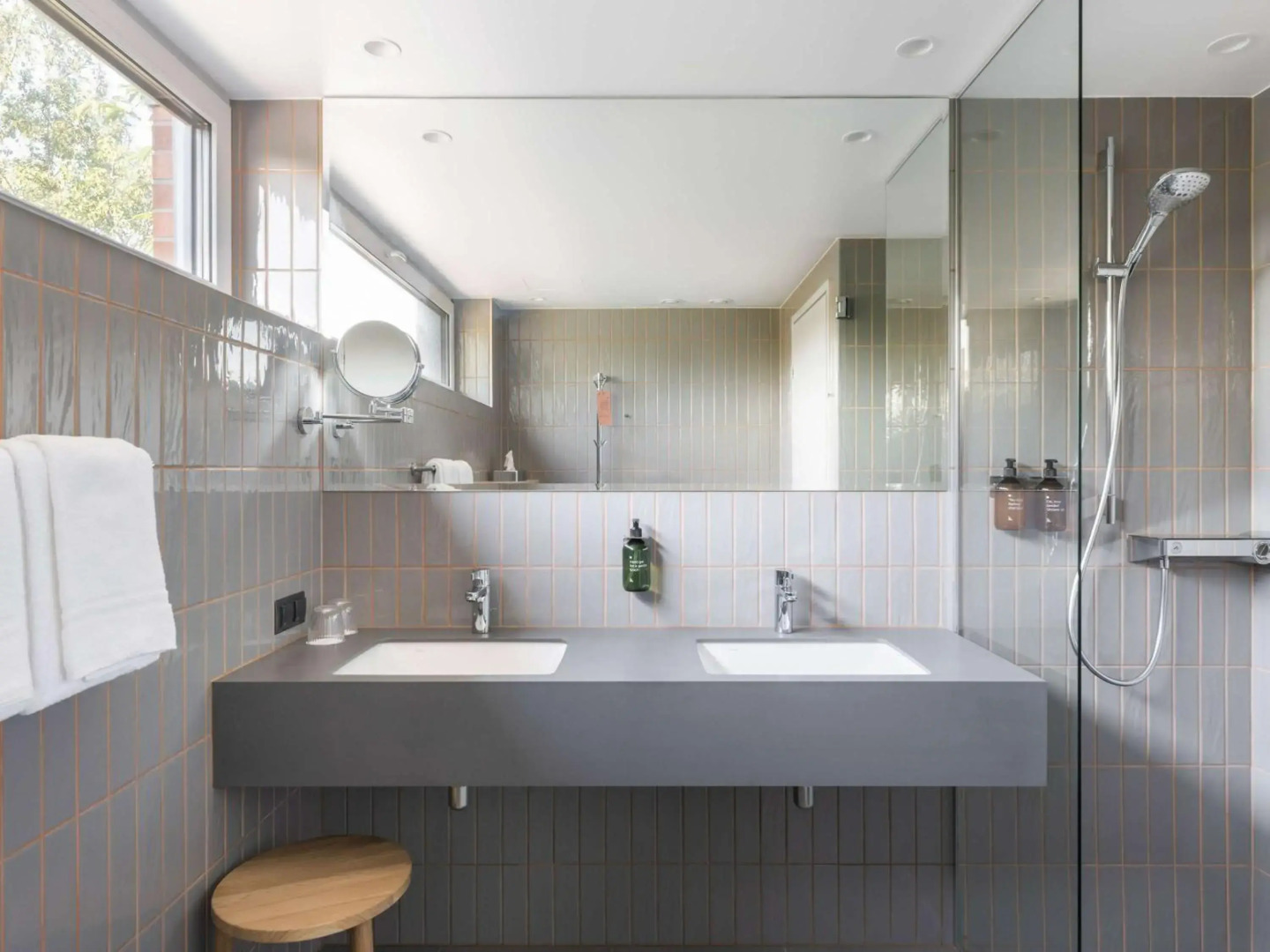 Oru Hub Hotel Tallinn — Handwritten Collection