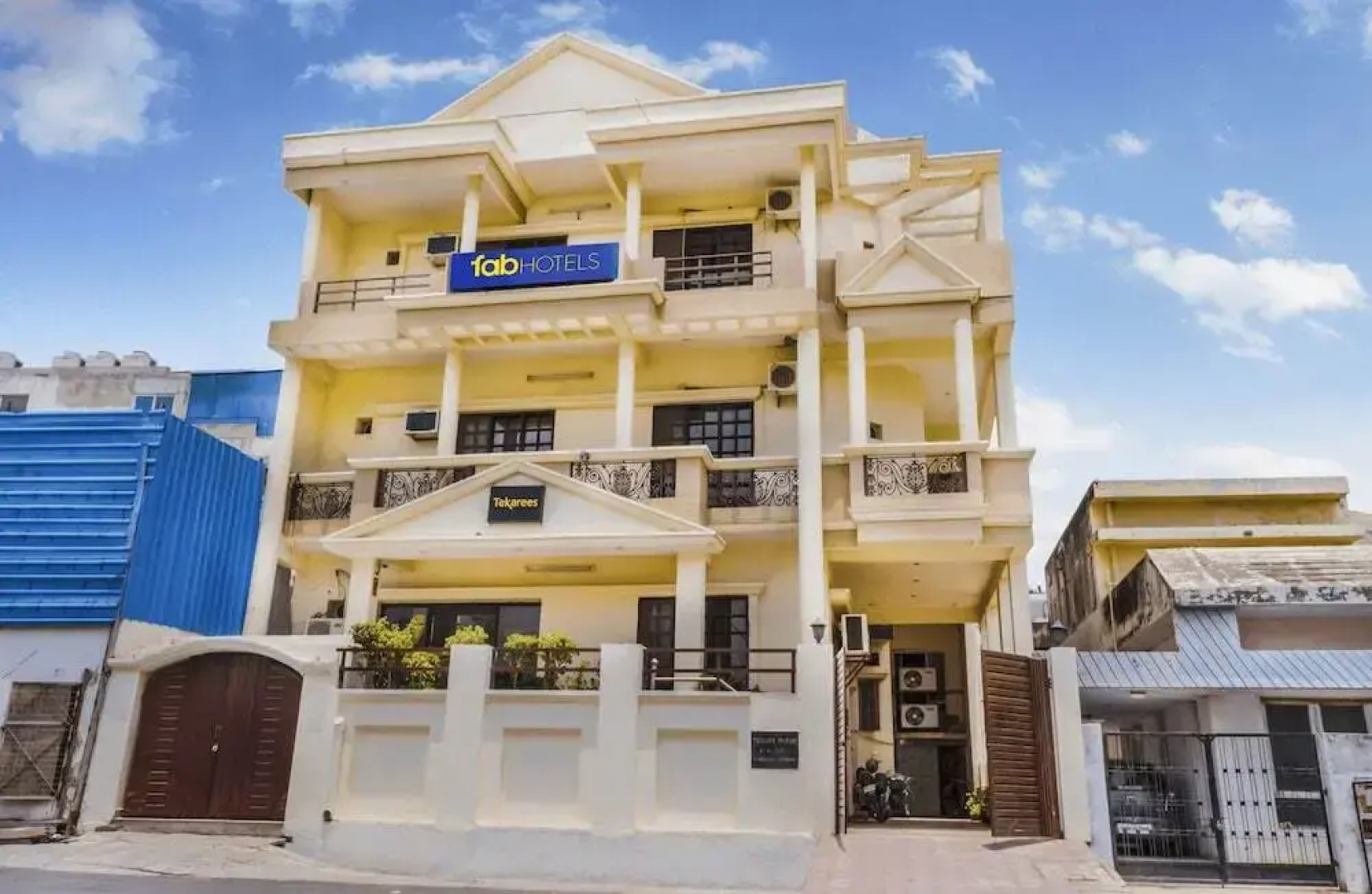 Tekarees Guest House