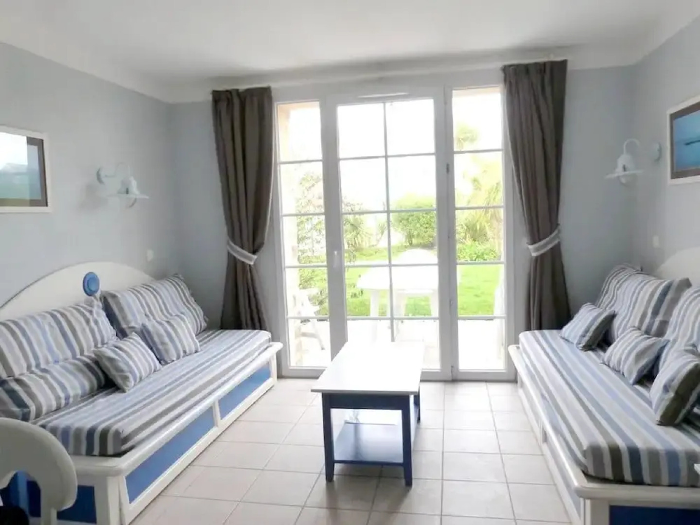 House With 2 Bedrooms in Guilvinec, With Pool Access and Enclosed Gard