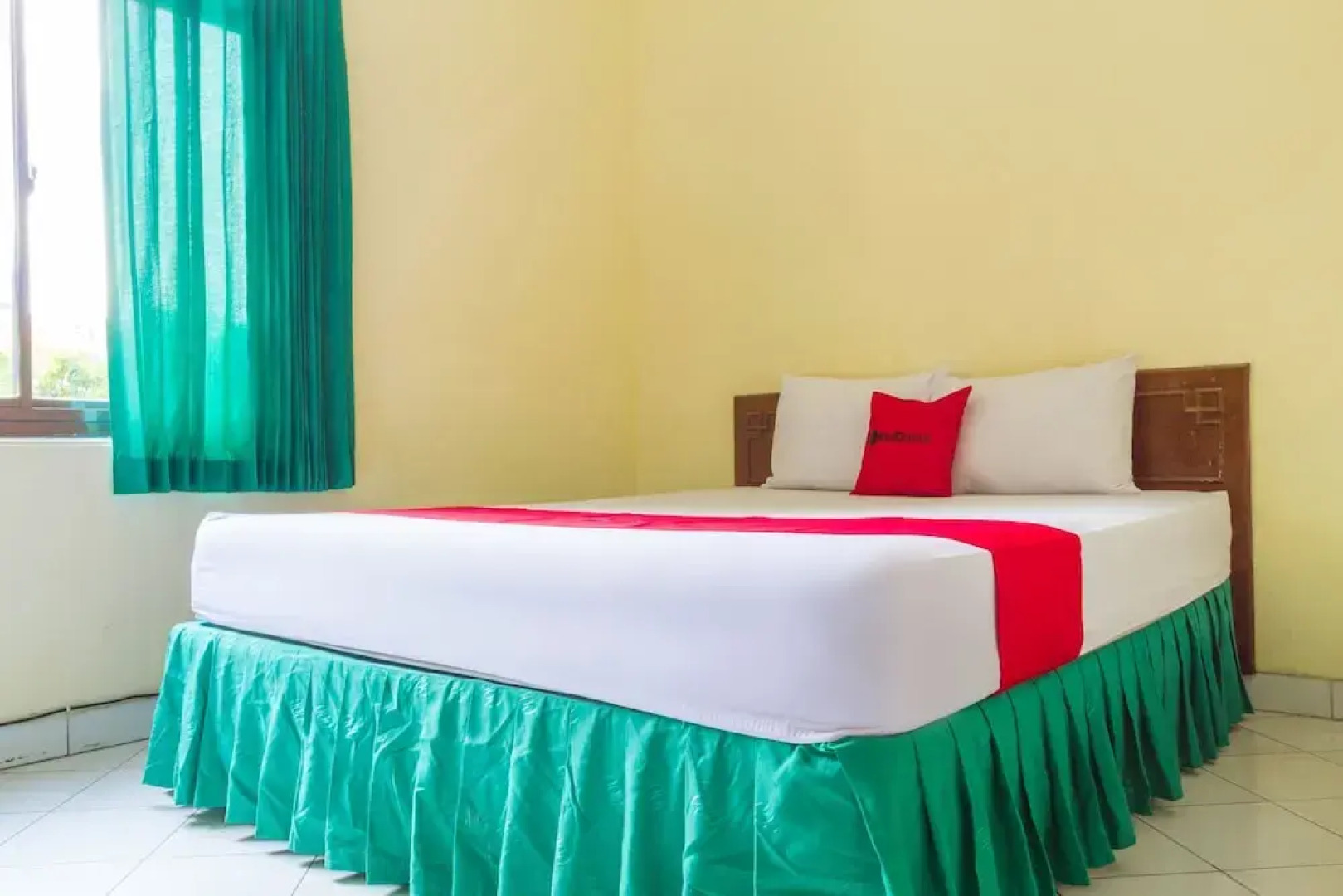 Reddoorz Near Grage City Mall 2