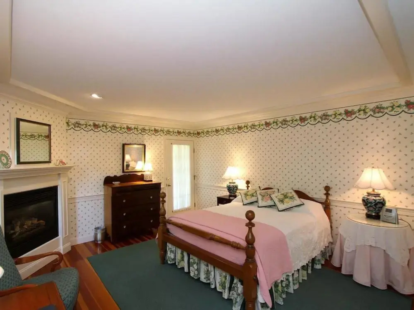 Whalewalk Inn and Spa