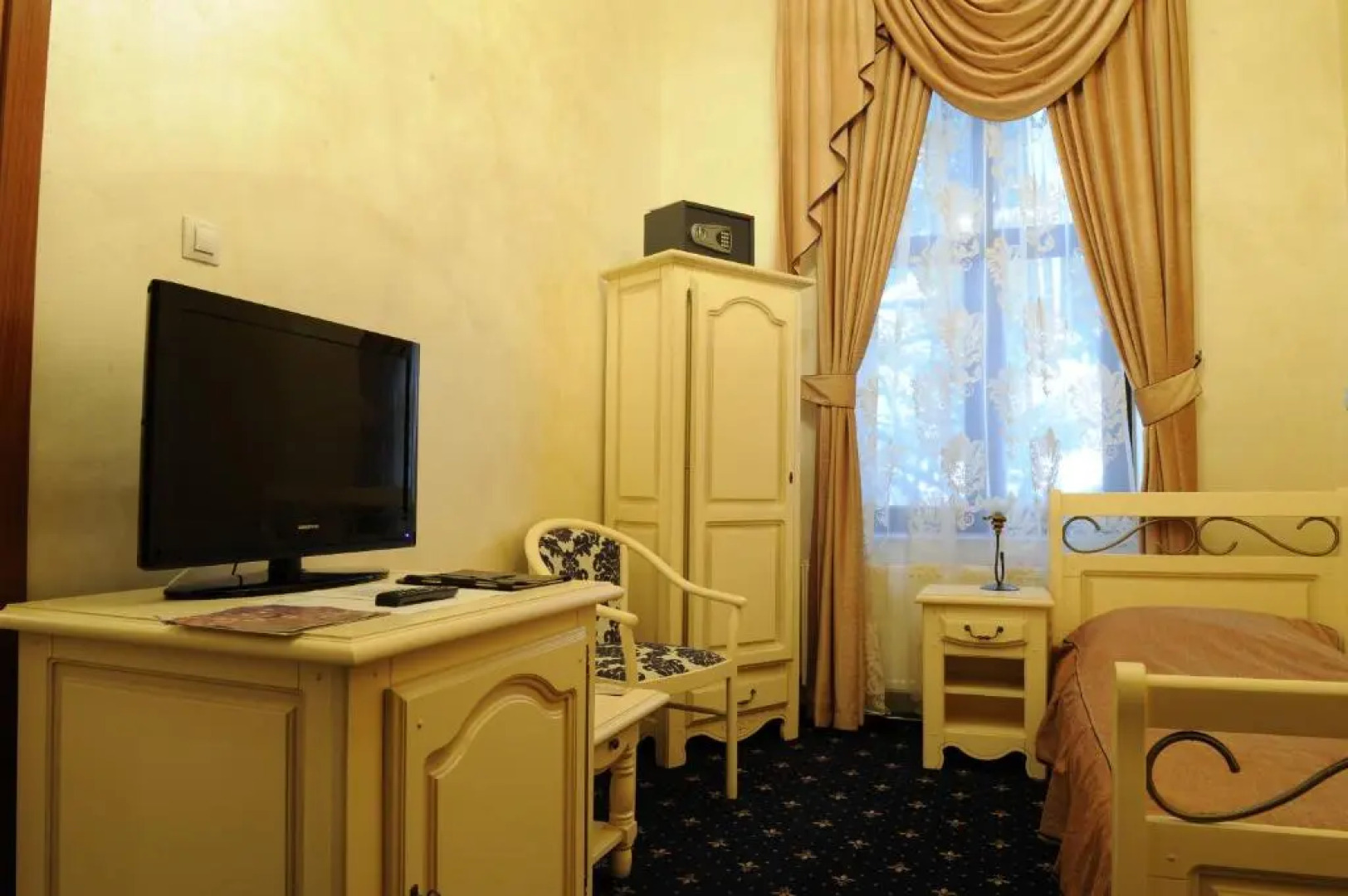 Hotel Carol - Vatra Dornei