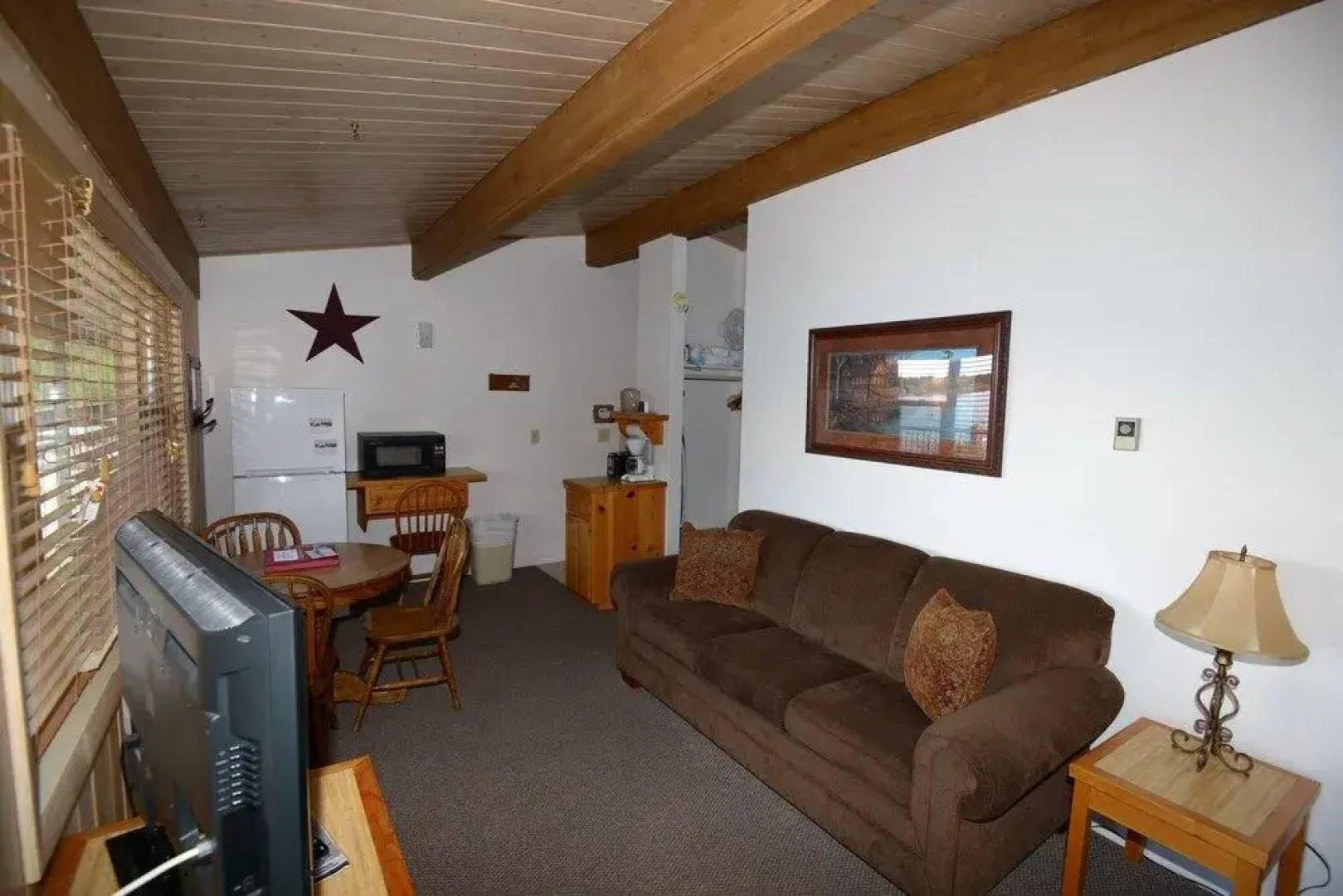 Western Riviera Lakeside Lodging