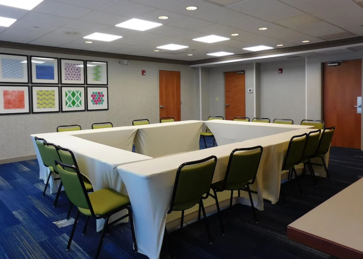 Holiday Inn Express Coventry S - West Warwick Area