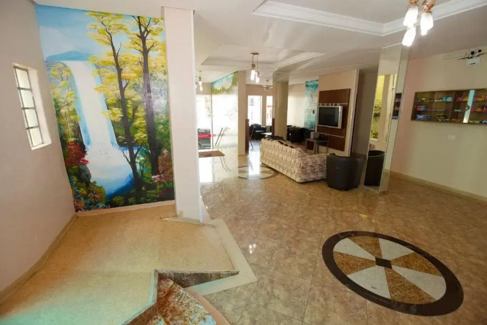 Oly Plaza Hotel